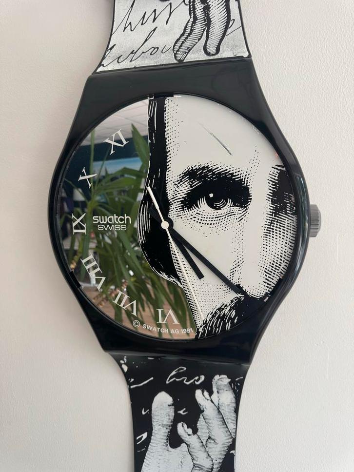 Defecte Swatch XXL Wandklok - 2 Meter!, Huis en Inrichting, Woonaccessoires | Klokken, Gebruikt, Wandklok, Analoog, Ophalen