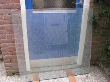 glasplaat glazen tafel beschikbaar voor biedingen