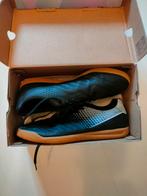 Decathlon Indoor Voetbalschoenen - Maat 45, Kleding | Heren, Schoenen, Ophalen, Zo goed als nieuw, Decathlon, Sportschoenen