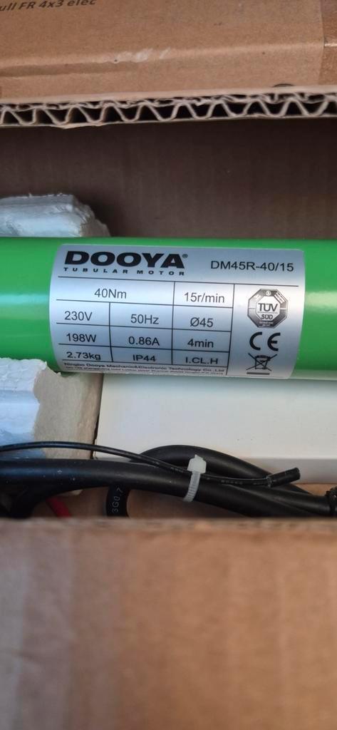 Nieuwe DOOYA DM45R-40/15 Buismotor, Doe-het-zelf en Verbouw, Rolluiken, Nieuw, Ophalen of Verzenden