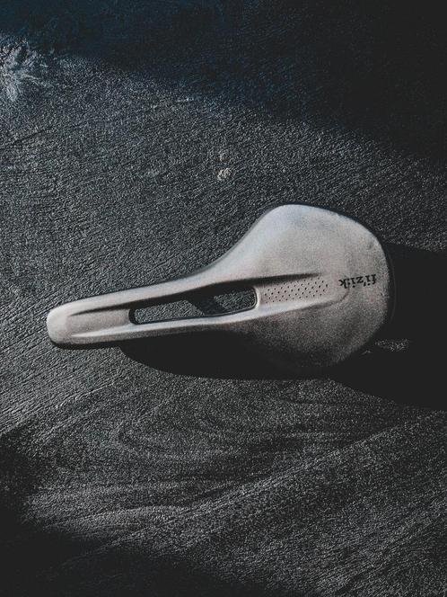 FIZIK VENTO ANTARES R1 ZADEL ZWART (140mm), Fietsen en Brommers, Fietsonderdelen, Nieuw, Racefiets, Zadel, Ophalen of Verzenden