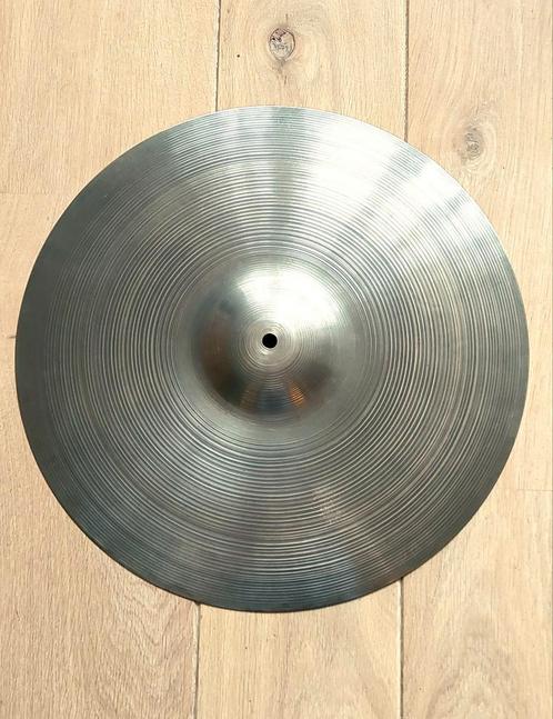 Avendis Zildjian 18' medium crash, Muziek en Instrumenten, Instrumenten | Onderdelen, Gebruikt, Drums of Percussie, Ophalen of Verzenden