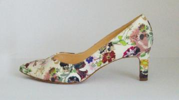 Peter Kaiser elegante pumps maat 38 met bloemmotief beschikbaar voor biedingen