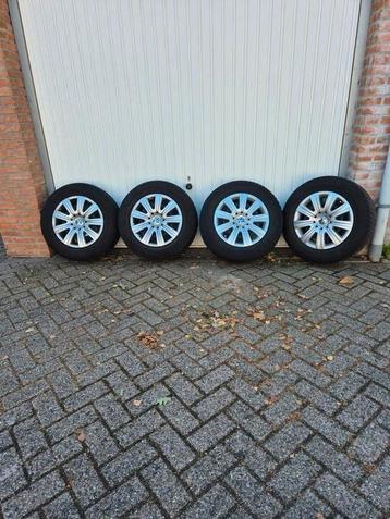 4 stalen velgen met winterbanden voor tiguan  beschikbaar voor biedingen