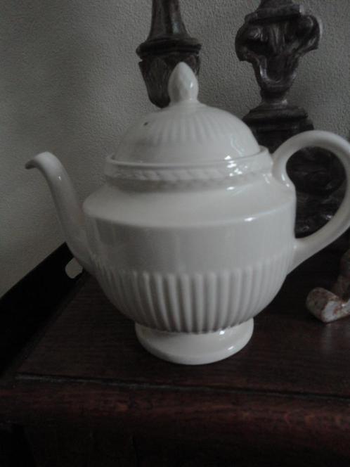 creme Wedgwood EDME THEEPOT, Queen's Ware, Huis en Inrichting, Keuken | Servies, Nieuw, Overige typen, Wedgwood, Porselein, Ophalen of Verzenden