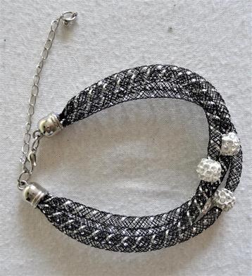 Mesh armband zwart + zilver-kleur + schuifkralen strass wit beschikbaar voor biedingen