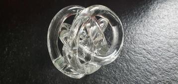 Glazen sculptuur knot knoop  9 cm helder glas.