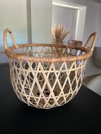Leuke rieten mand, Huis en Inrichting, Woonaccessoires | Schalen en Manden, Ophalen of Verzenden, Zo goed als nieuw