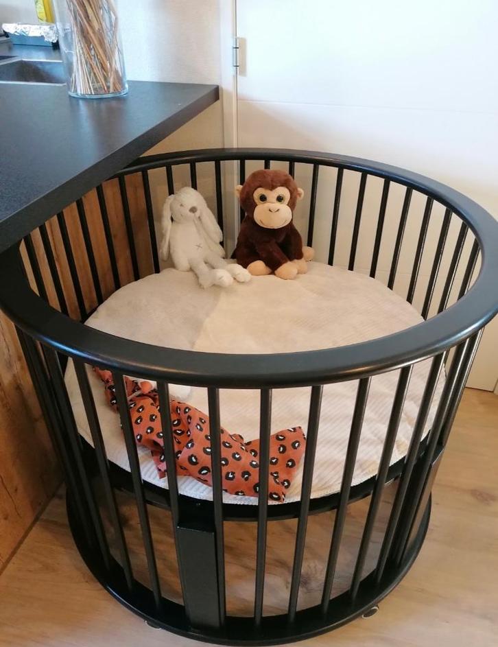 Bopita zwarte ronde box, Kinderen en Baby's, Boxen, Gebruikt, Rond, In hoogte verstelbaar, Boxkleed, Wieltjes, Ophalen