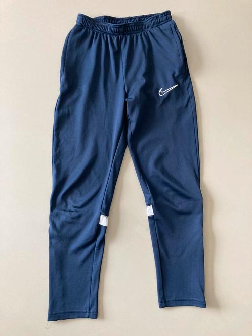 Nike dri-fit trainingsbroek blauw - maat 147/158 cm, Kinderen en Baby's, Kinderkleding | Maat 146, Gebruikt, Jongen of Meisje