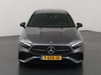 Mercedes-Benz A-klasse 180 AMG Line | Panoramadak | Night pa, Auto's, 65 €/maand, Gebruikt, Origineel Nederlands, Bedrijf