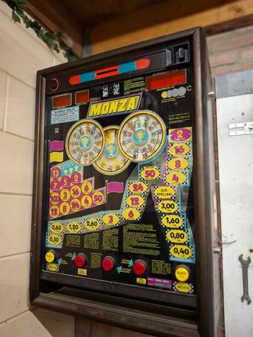 Oude Gokkast - Onbekende Werking beschikbaar voor biedingen