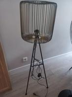 Staande lamp met voetschakelaar, Huis en Inrichting, Lampen | Vloerlampen, Ophalen, Zo goed als nieuw, Metaal, 150 tot 200 cm