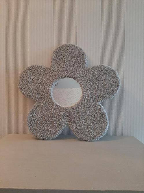Grijze bloemspiegel spiegel kinderen, Huis en Inrichting, Woonaccessoires | Spiegels, Nieuw, Minder dan 50 cm, Minder dan 100 cm
