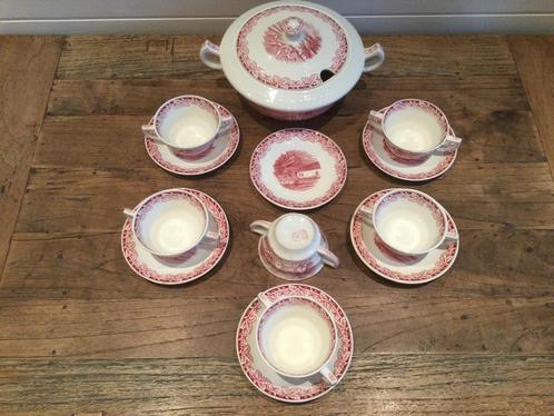 Boerenhoeve rood(Soepterrine met 6 stuks soepkom met schotel, Antiek en Kunst, Antiek | Servies los, Ophalen of Verzenden