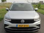 Volkswagen TIGUAN 1.5TSI Life Met ECC I NAVIG I CAMERA I LED, Voorwielaandrijving, LED verlichting, Euro 6, 4 cilinders