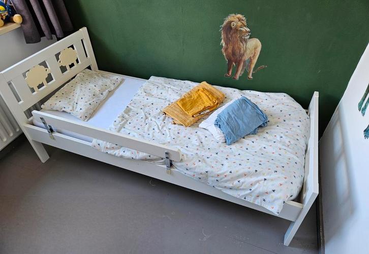 Mooi peuterbed (beddengoed ook te koop), Kinderen en Baby's, Kinderkamer | Bedden, Zo goed als nieuw, 140 tot 160 cm, 70 tot 85 cm