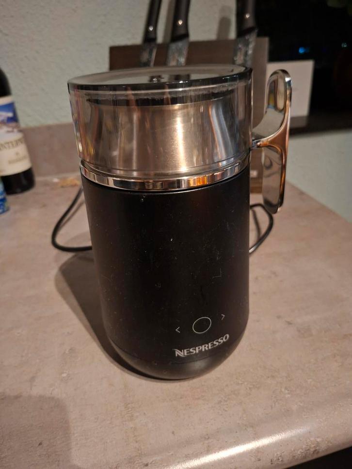 Nespresso Barista Melkopschuimer, Witgoed en Apparatuur, Melkopschuimers, Zo goed als nieuw, Elektrische melkopschuimer, Ophalen of Verzenden