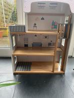 Leuk houten poppenhuis, Ophalen, Zo goed als nieuw, Poppenhuis