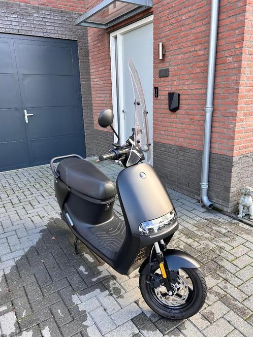 Te koop Segway E110SE Launch Edition Elektrische Scooter, Fietsen en Brommers, Snorfietsen en Snorscooters, Zo goed als nieuw