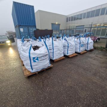 stenen , gebakken stenen ,  beschikbaar voor biedingen