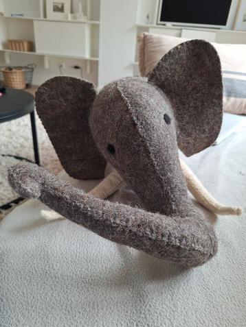 Dierenkop, wanddecoratie, olifant beschikbaar voor biedingen