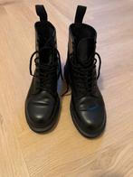 Dr. Martens maat 40 black on black, Kleding | Heren, Schoenen, Ophalen of Verzenden, Zo goed als nieuw, Zwart, Boots