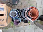 Gratis plastic potten tuin, Tuin en Terras, Bloempotten, Ophalen, Kunststof, Gebruikt, Rond