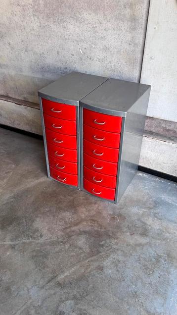 Leuke opberg ladenkastjes beschikbaar voor biedingen