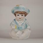Vintage biscuit porseleinen beeldje - pianobaby jongetje, Verzamelen, Beelden en Beeldjes, Ophalen of Verzenden, Zo goed als nieuw