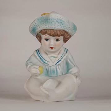 Vintage biscuit porseleinen beeldje - pianobaby jongetje  beschikbaar voor biedingen