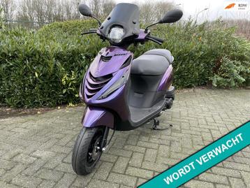 Piaggio Bromscooter Zip SP ALPHA LED MYSTIC PURPLE E5 BETAAL beschikbaar voor biedingen