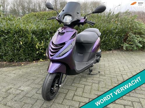 Piaggio Bromscooter Zip SP ALPHA LED MYSTIC PURPLE E5 BETAAL, Fietsen en Brommers, Brommers | Overige merken, Gebruikt