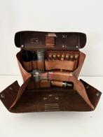 Militaire Lederen dokerstas met medische inhoud, zwitserland, Verzamelen, Militaria | Algemeen, ...., Overige gebieden, Overige typen