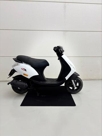Piaggio zip 2 takt 2016, Brom, 6100km beschikbaar voor biedingen