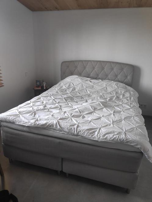 prachtig bed van Ikea, Huis en Inrichting, Slaapkamer | Bedden, Gebruikt, Tweepersoons, 160 cm, 200 cm, Stof, Grijs, Ophalen
