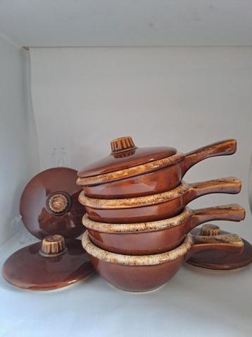 4 Vintage ovenschaaltjes met deksel Hull Brown Drip  beschikbaar voor biedingen