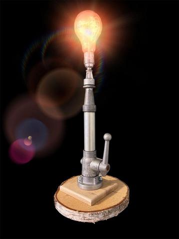 Stoere Brandweer spuit lamp beschikbaar voor biedingen