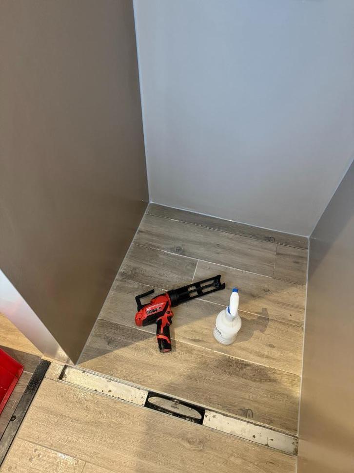 Kitwerk Kitter Kitten Kitafdichting Brabant NU TIJD, Diensten en Vakmensen, Klussers en Klusbedrijven