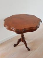 Prachtig oud houten tafeltje ingelegd met mahoniehout, Antiek en Kunst, Antiek | Meubels | Tafels, Ophalen