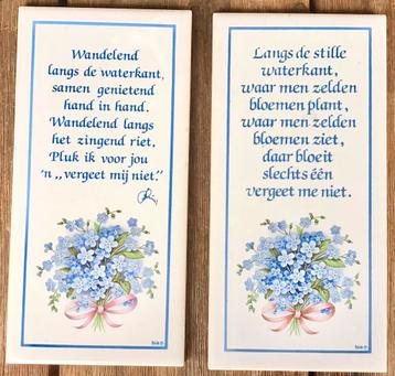 2 VINTAGE TEGELTJES MET GEDICHTJES “ VERGEET MIJ NIET ‘’ beschikbaar voor biedingen