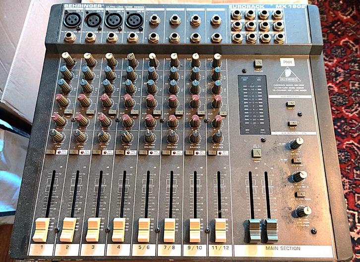 Behringer Eurorack Mengpaneel, Muziek en Instrumenten, Mengpanelen, Gebruikt, 10 tot 20 kanalen, Microfooningang, Ophalen of Verzenden