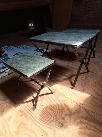 Vintage, jaren 60 set marmeren bijzettafeltjes en salontafel beschikbaar voor biedingen