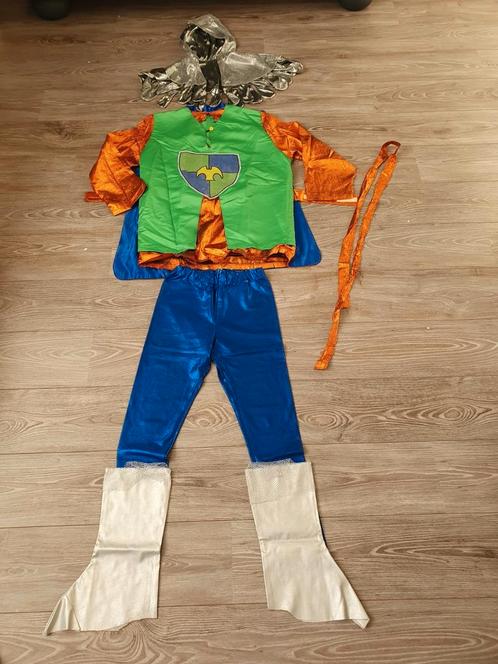8x carnavalspakken 10-14jr nar, clown, ridder, schildknaap, Kinderen en Baby's, Carnavalskleding en Verkleedspullen, Zo goed als nieuw
