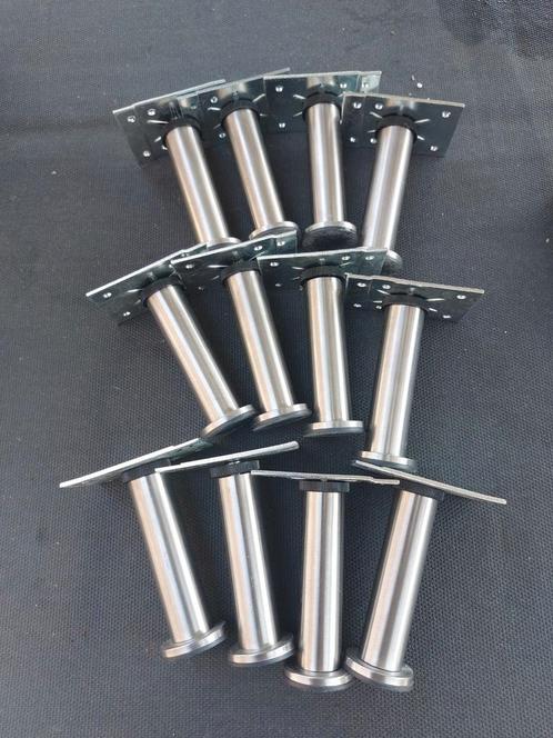 TEAB Ikea Capita (4 sets in 1 koop) Meubelvoet 8 cm, Doe-het-zelf en Verbouw, IJzerwaren en Bevestigingsmiddelen, Zo goed als nieuw