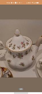 Theepot van royal Albert, Antiek en Kunst, Ophalen of Verzenden