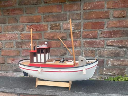 Te koop viskotter, Hobby en Vrije tijd, Modelbouw | Boten en Schepen, Zo goed als nieuw, Overige merken, Ophalen of Verzenden