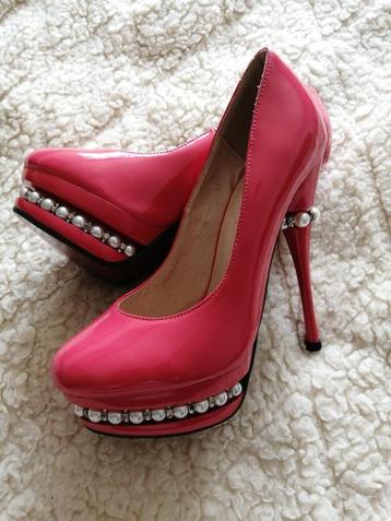 Roze/rood pumps met parels,mt37 beschikbaar voor biedingen