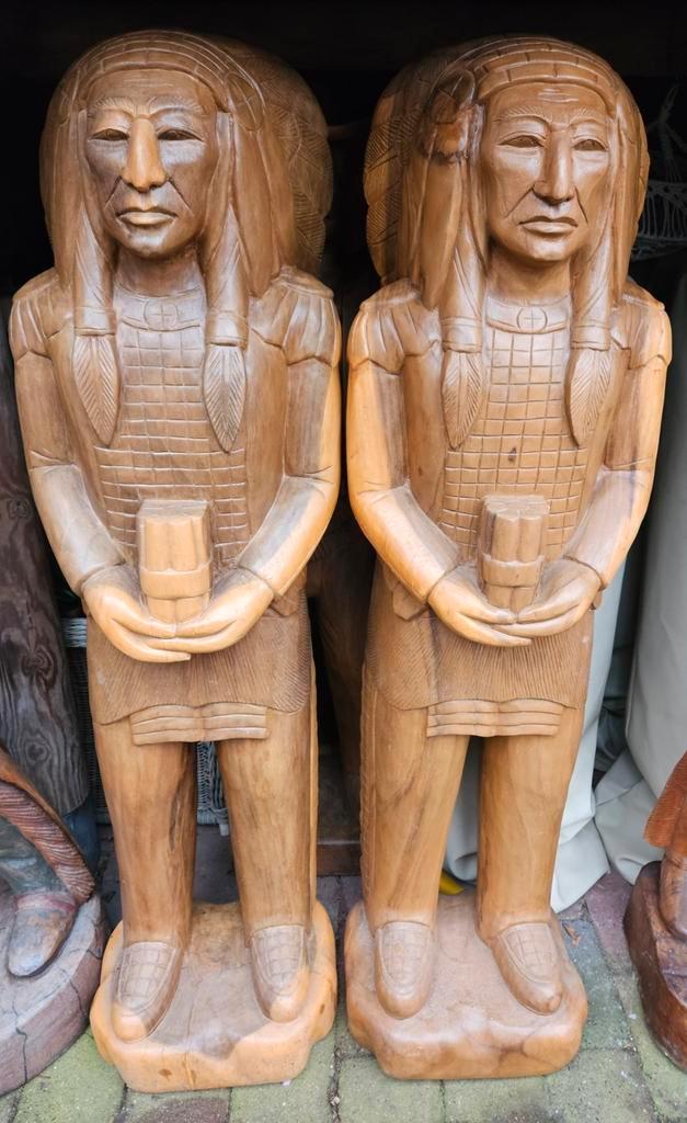 2 MASSIEF HOUTEN INDIANEN BEELDEN HOOGTE 185 CM VOOR MANCAVE, Antiek en Kunst, Kunst | Beelden en Houtsnijwerken, Ophalen