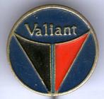 VALIANT zilverkleurig auto speldje ( D_096 ), Verzamelen, Speldjes, Pins en Buttons, Verzenden, Zo goed als nieuw, Transport, Speldje of Pin